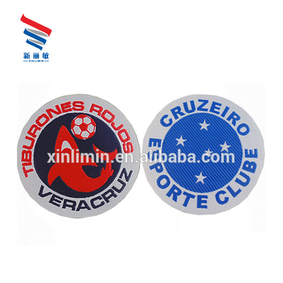 Botón en el estilo diseño personalizado hierro en parches tejidos para el equipo de fútbol Club personalizado