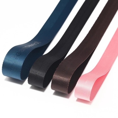 Logotipo personalizado Tejido Jacquard Cinturón Webbing en color negro para 38mm Nylon Cinturón de hombro