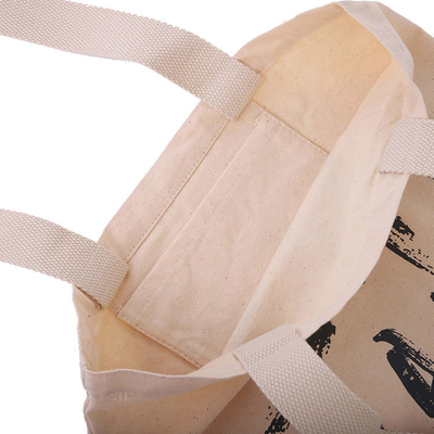 Compras hechas en bolsas de lona personalizadas con materiales ecológicos y logotipos impresos